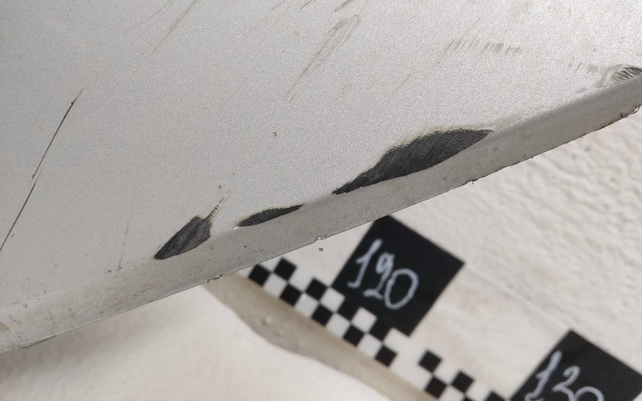 Накладка переднего бампера