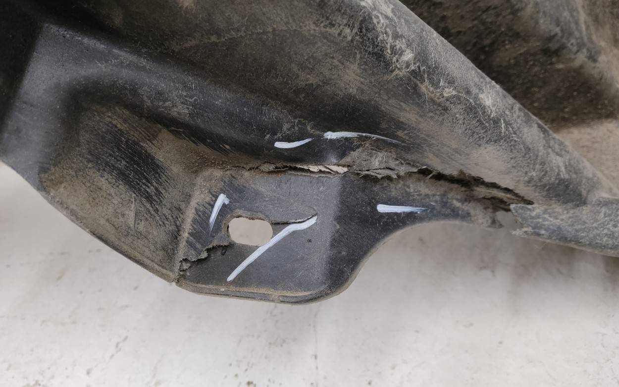 Усилитель заднего бампера