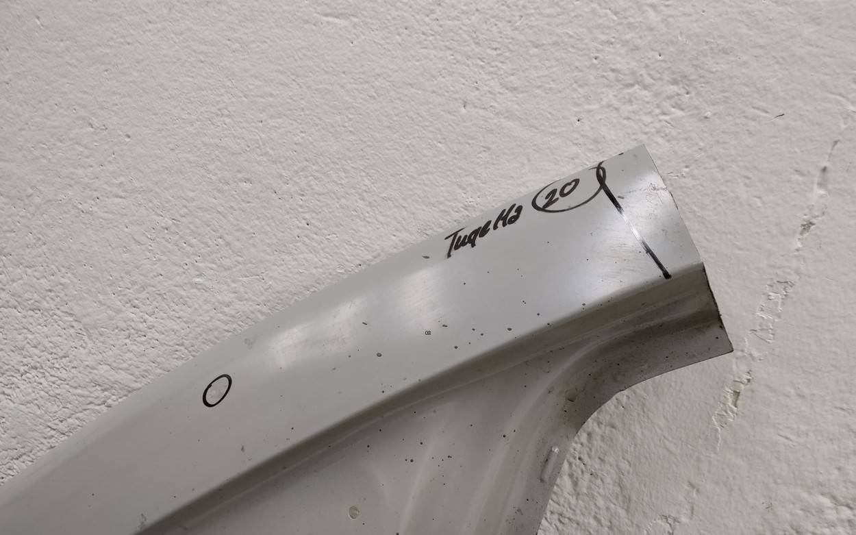 Кузовной элемент