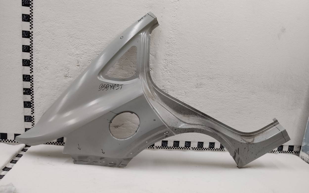 Кузовной элемент