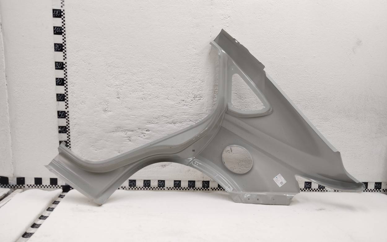 Кузовной элемент