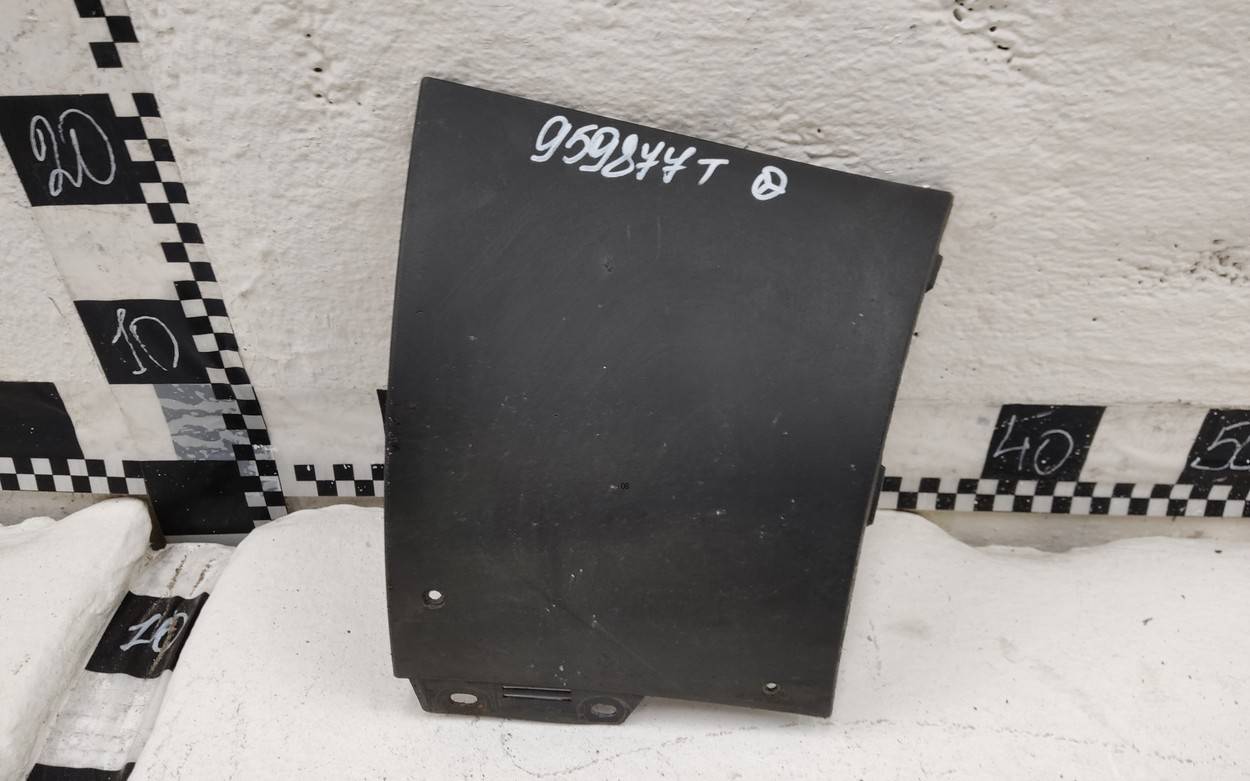 Накладка заднего бампера левая