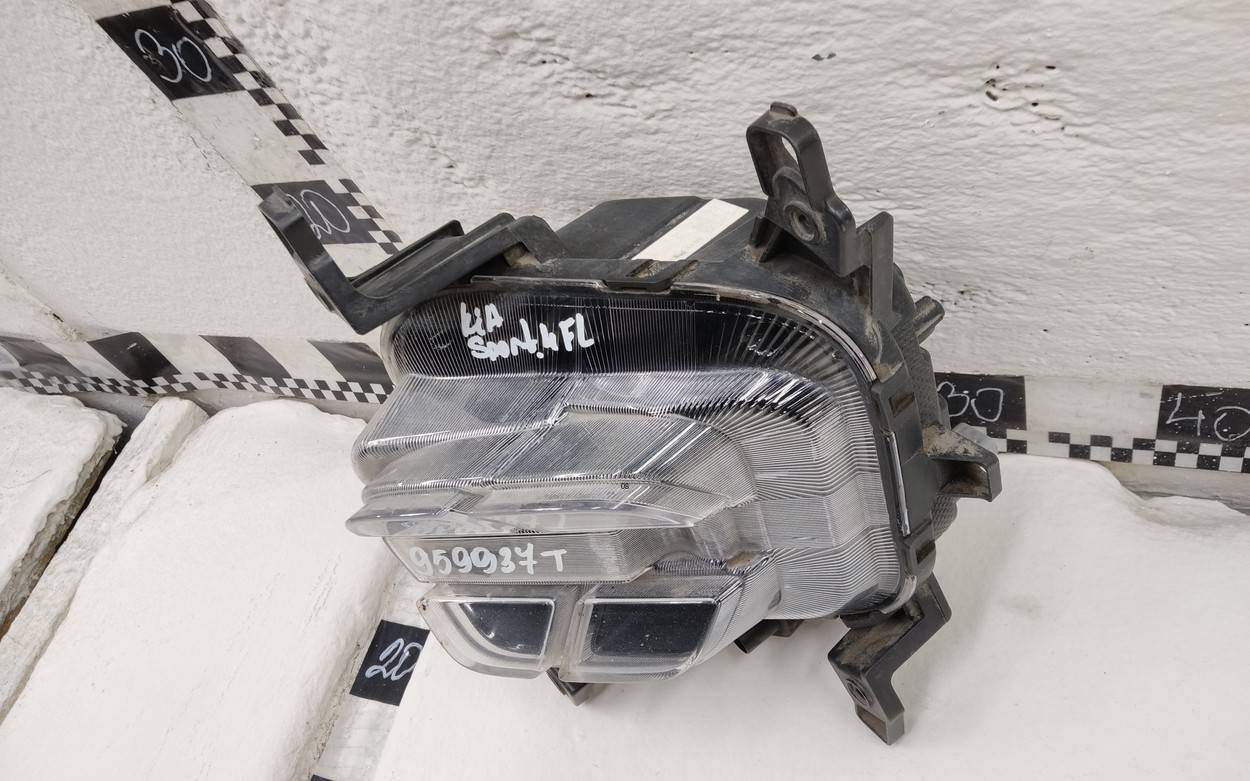 Фара противотуманная левая