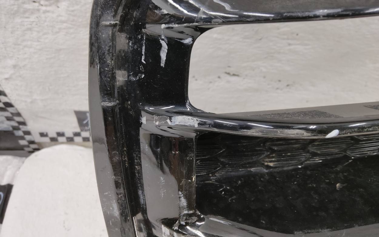 Накладка переднего бампера правая