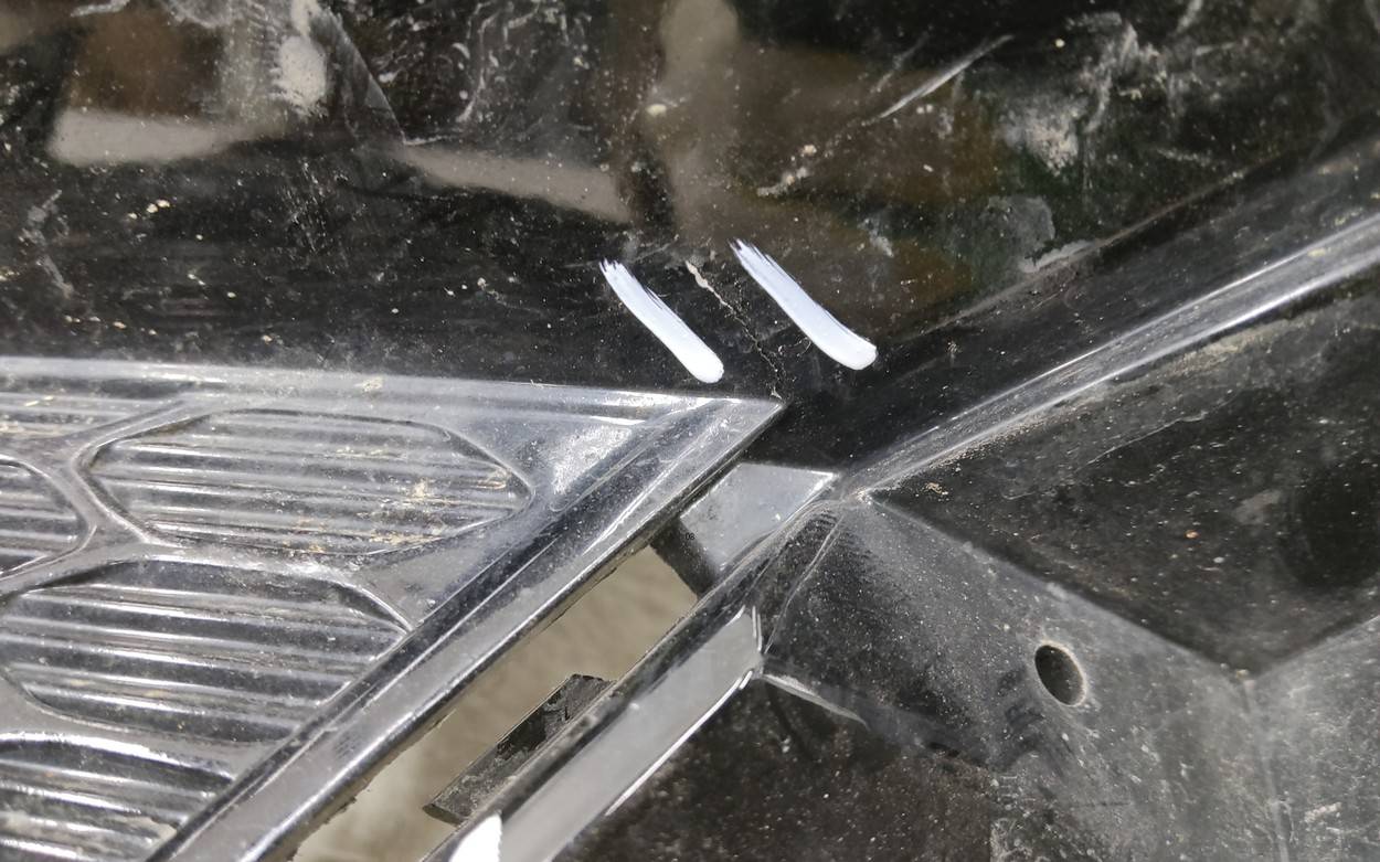 Накладка переднего бампера правая