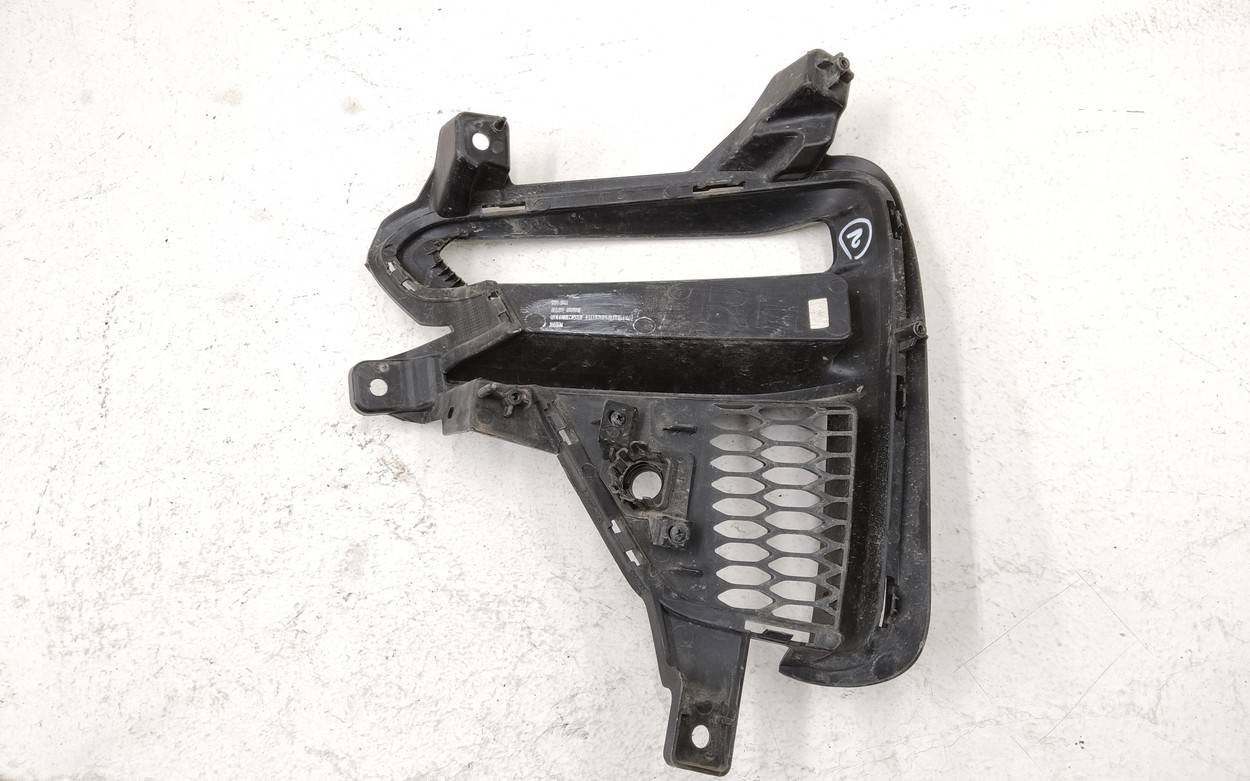 Накладка переднего бампера правая