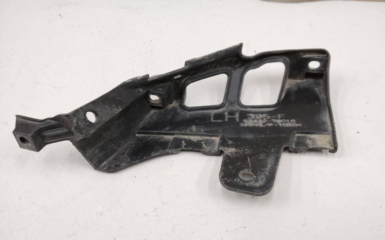 Кронштейн переднего бампера левый