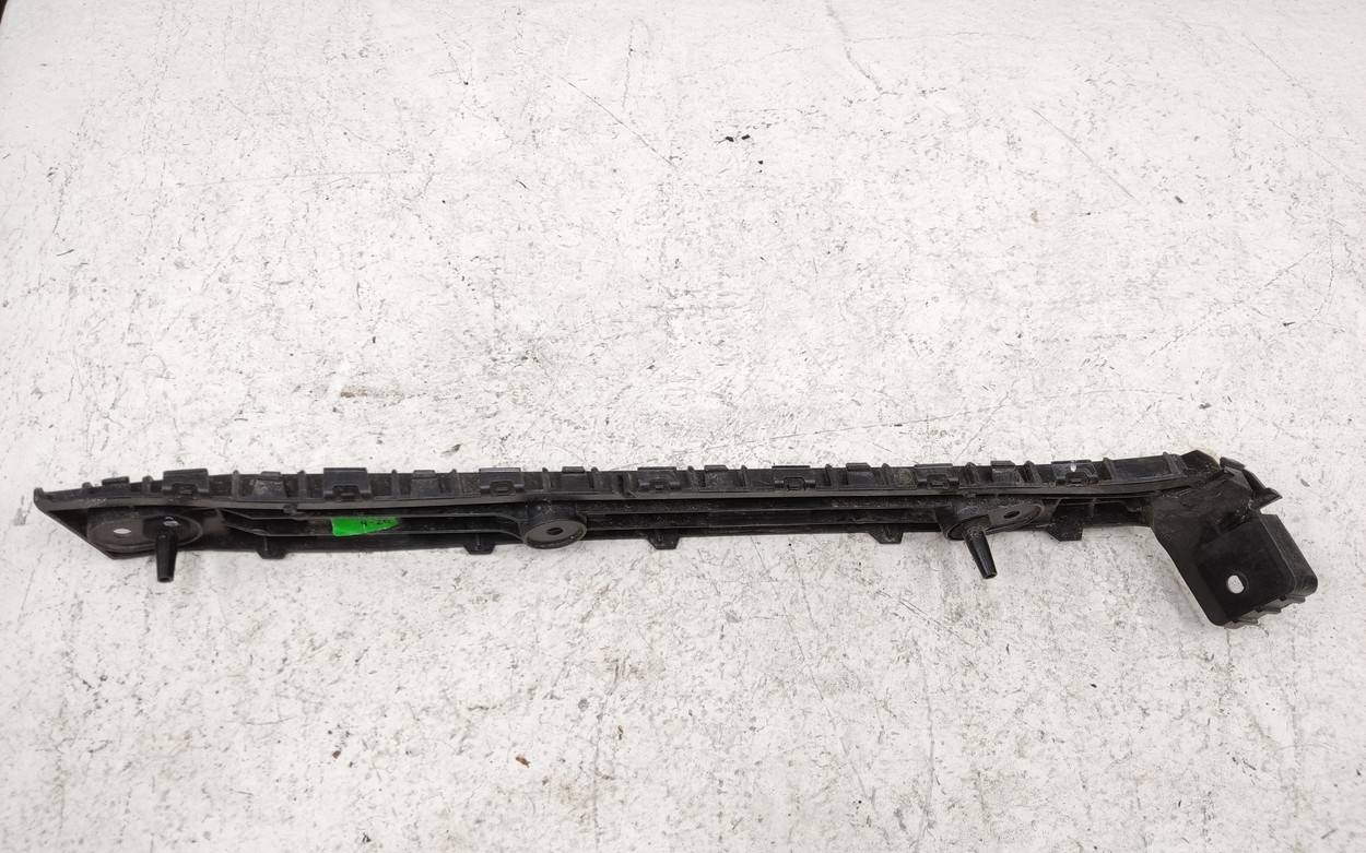 Кронштейн заднего бампера правый