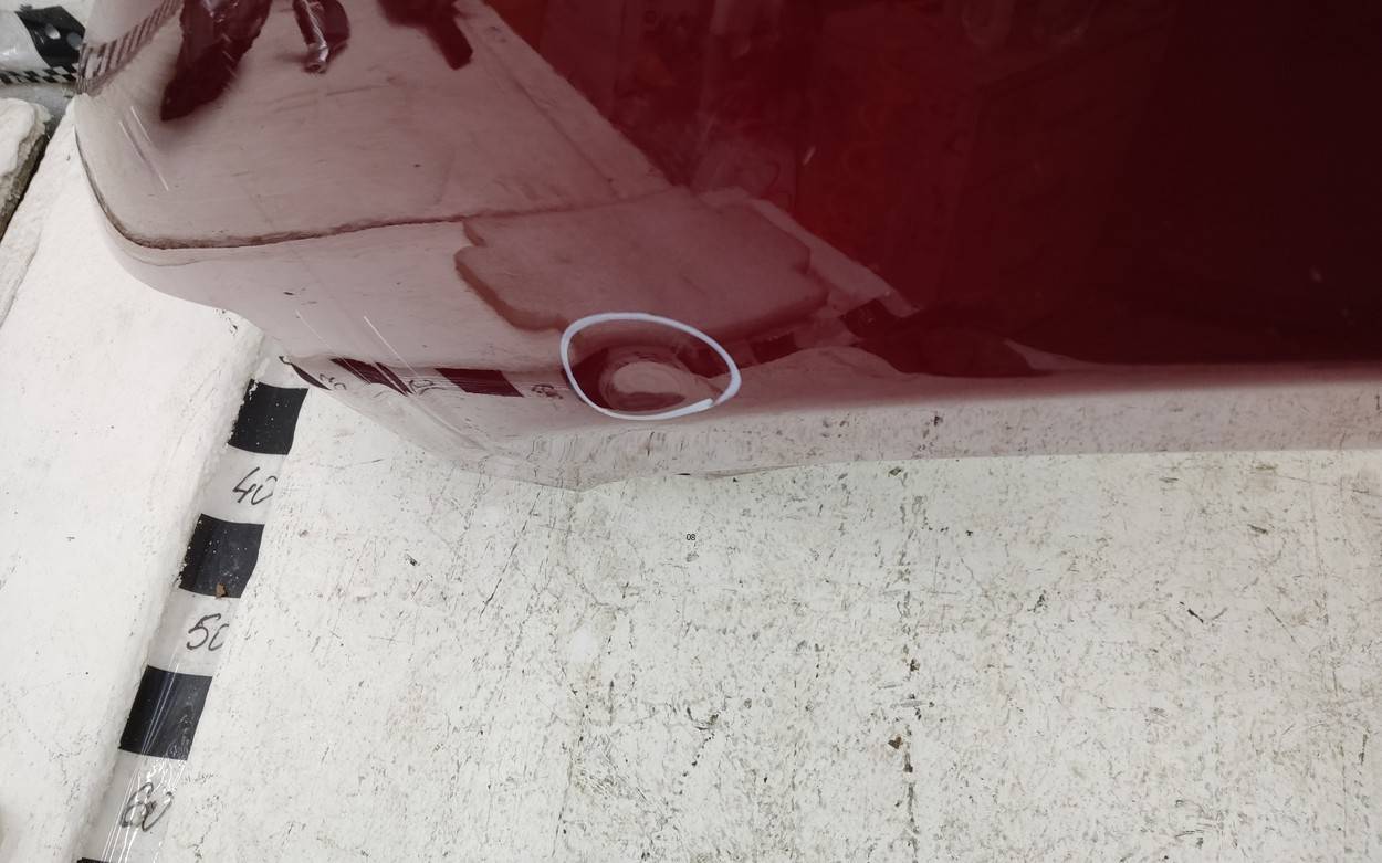 Крыло переднее левое