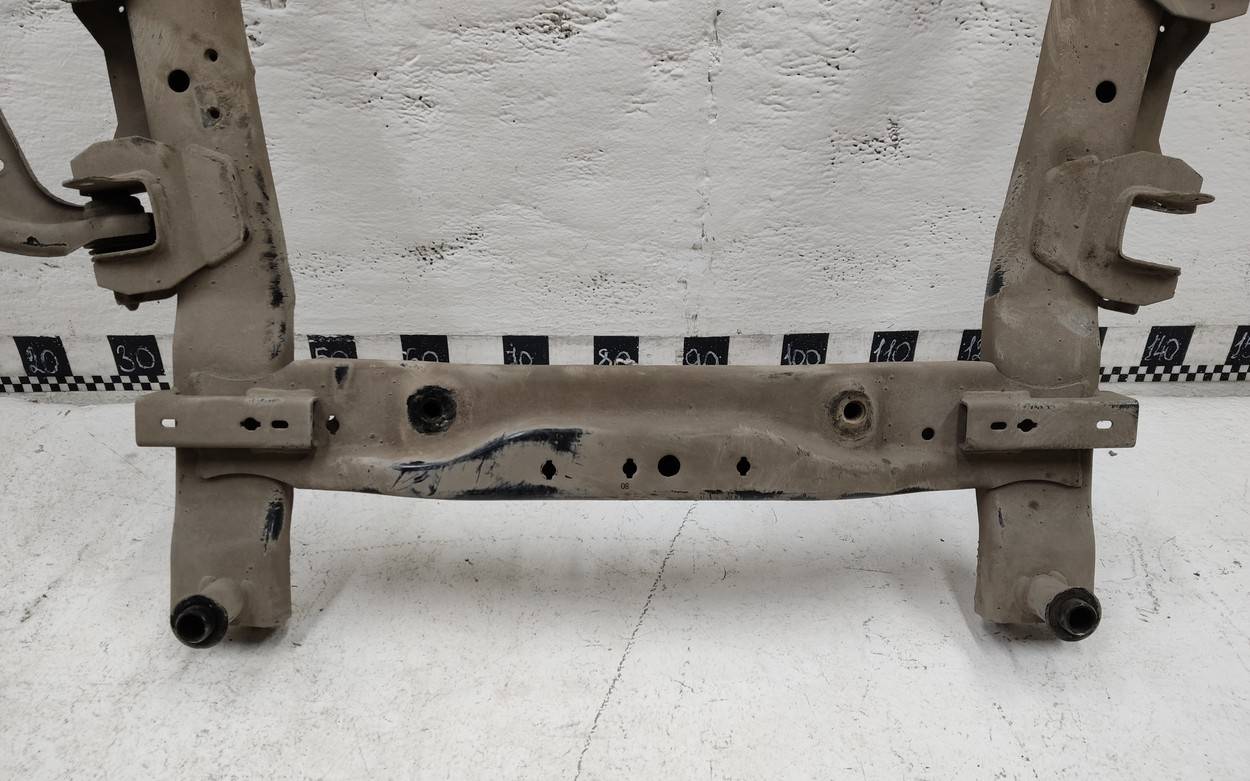 Балка подмоторная