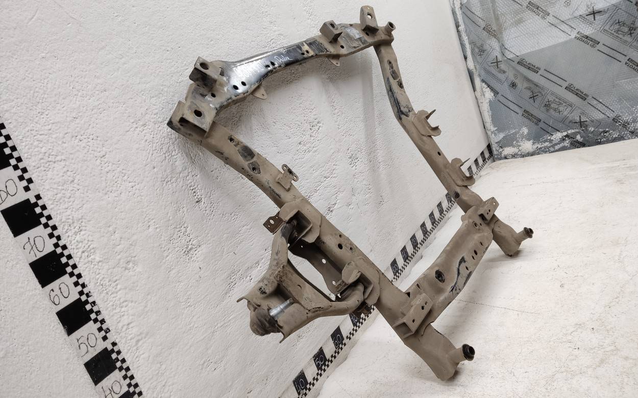 Балка подмоторная