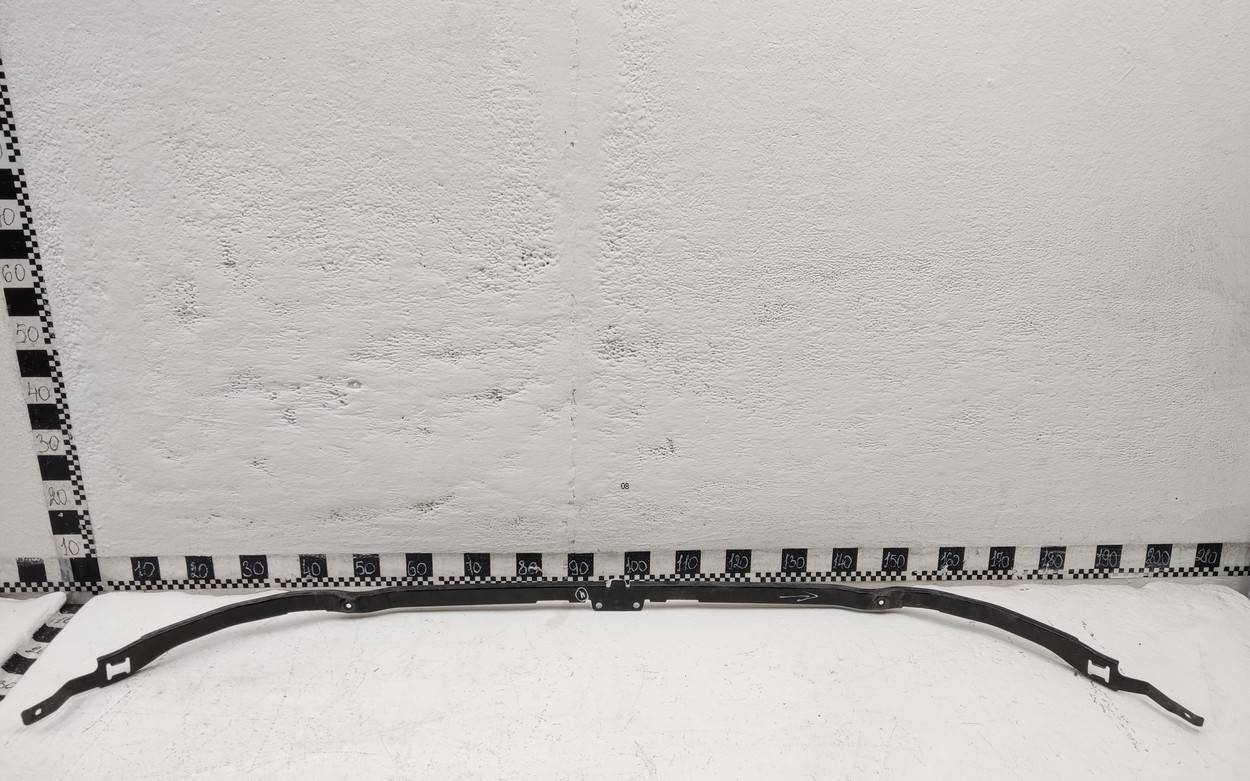 Кронштейн переднего бампера