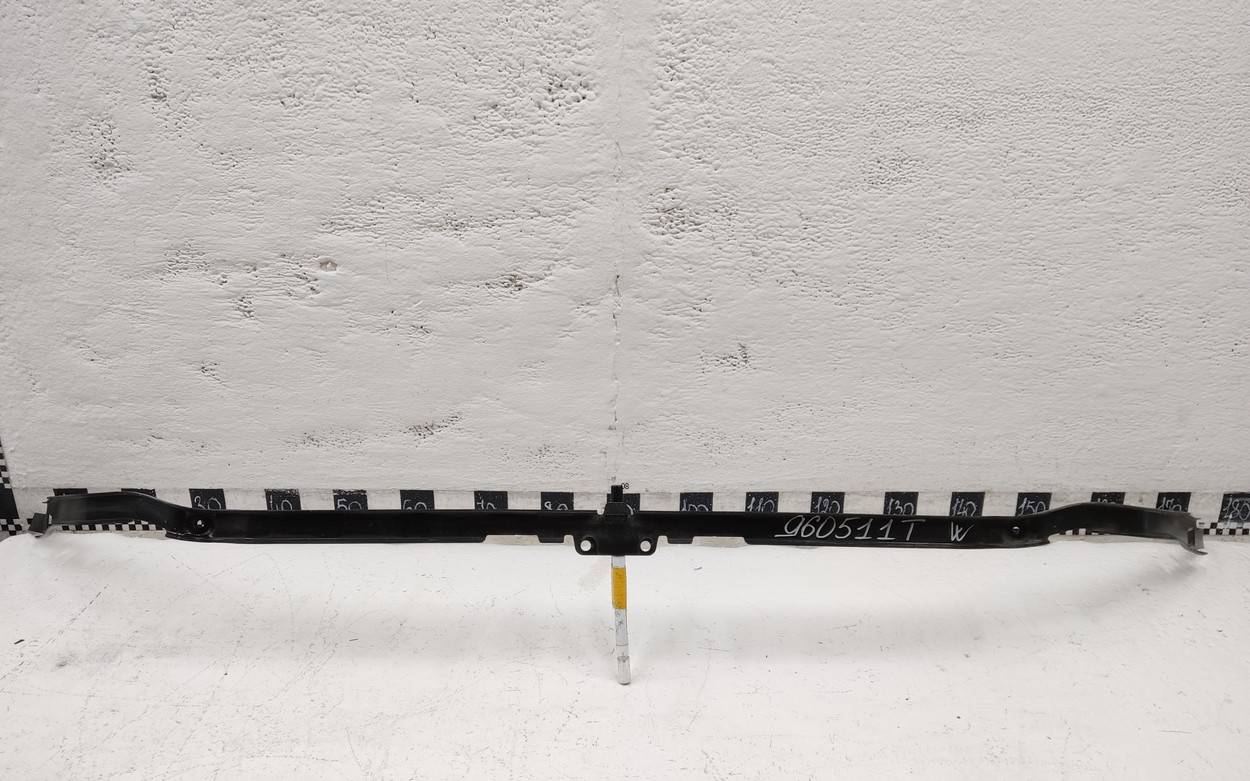 Кронштейн переднего бампера