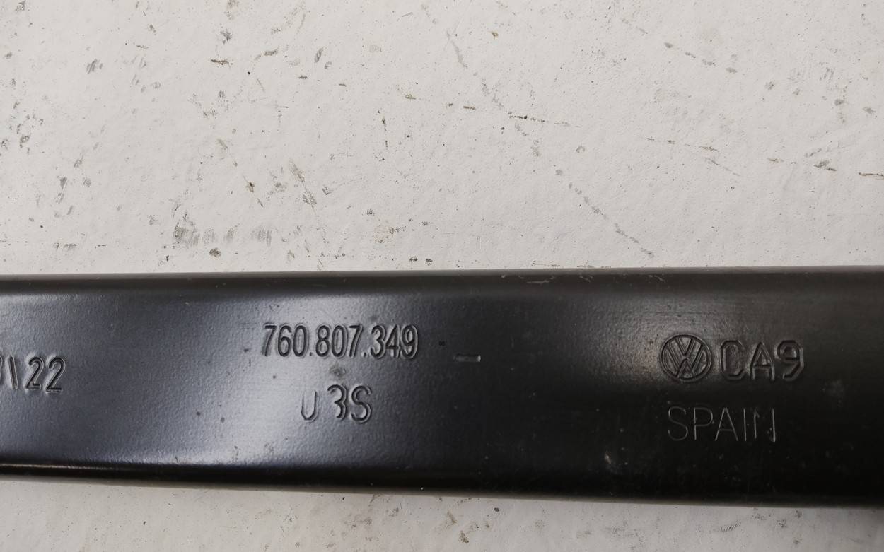 Кронштейн переднего бампера