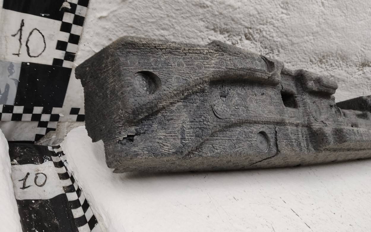 Наполнитель переднего бампера