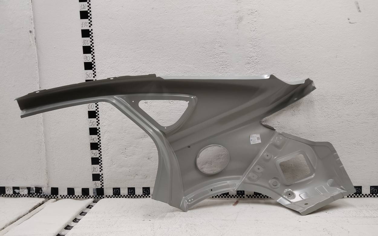 Кузовной элемент