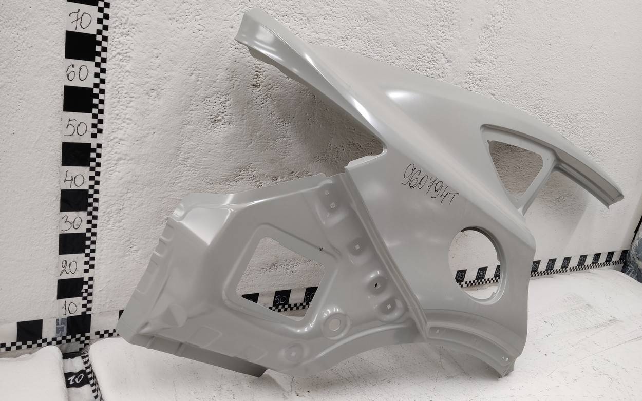 Кузовной элемент