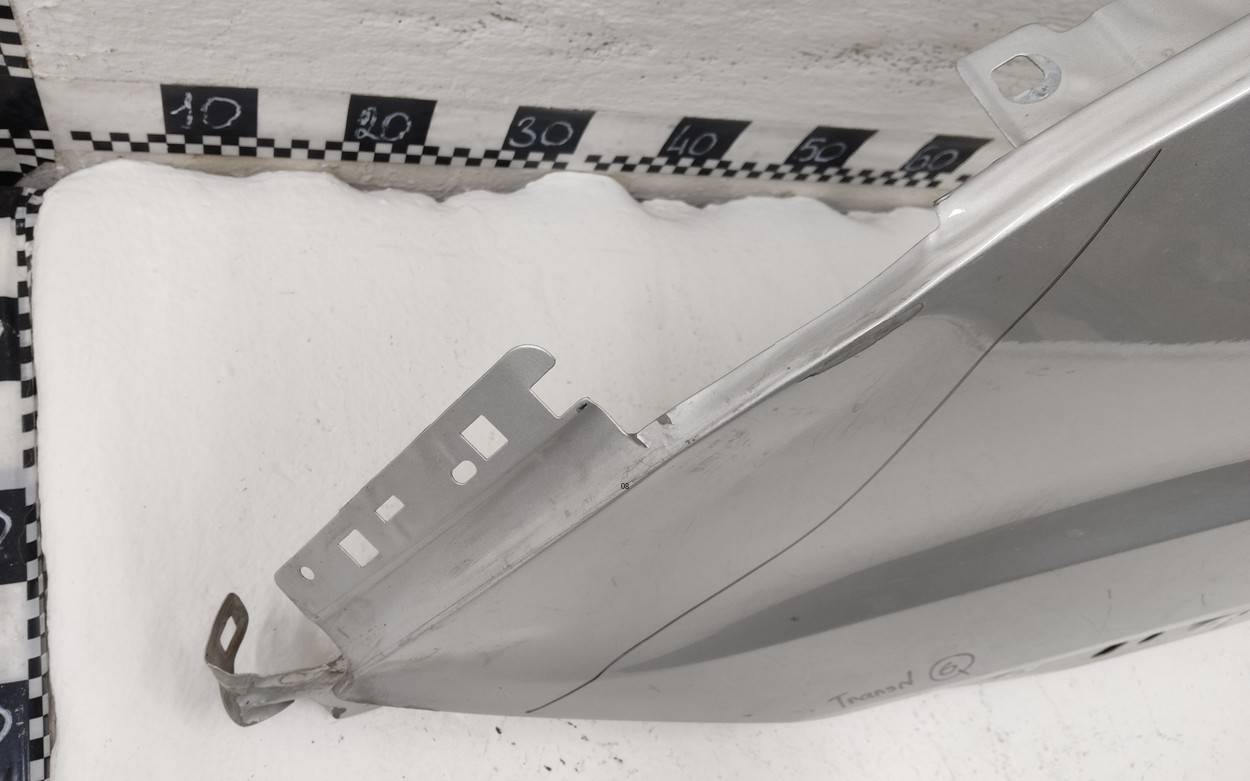 Крыло переднее левое