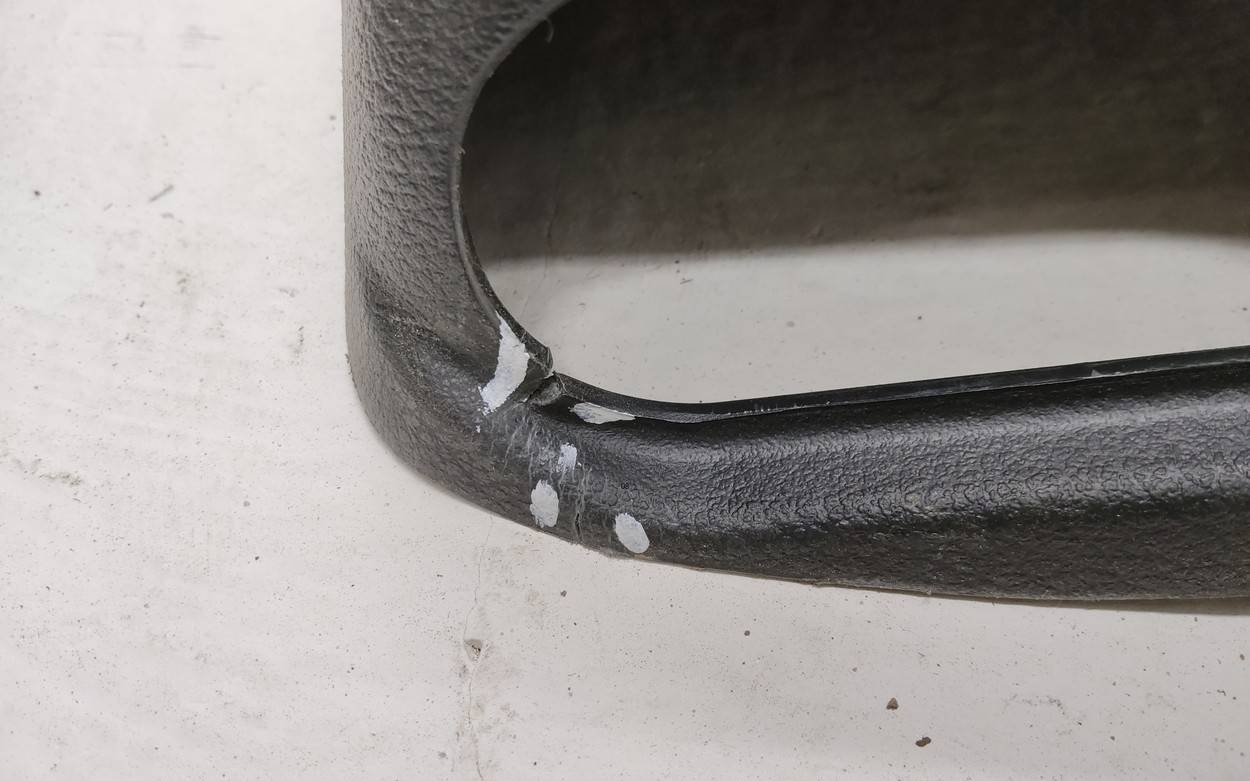 Обшивка крышки багажника