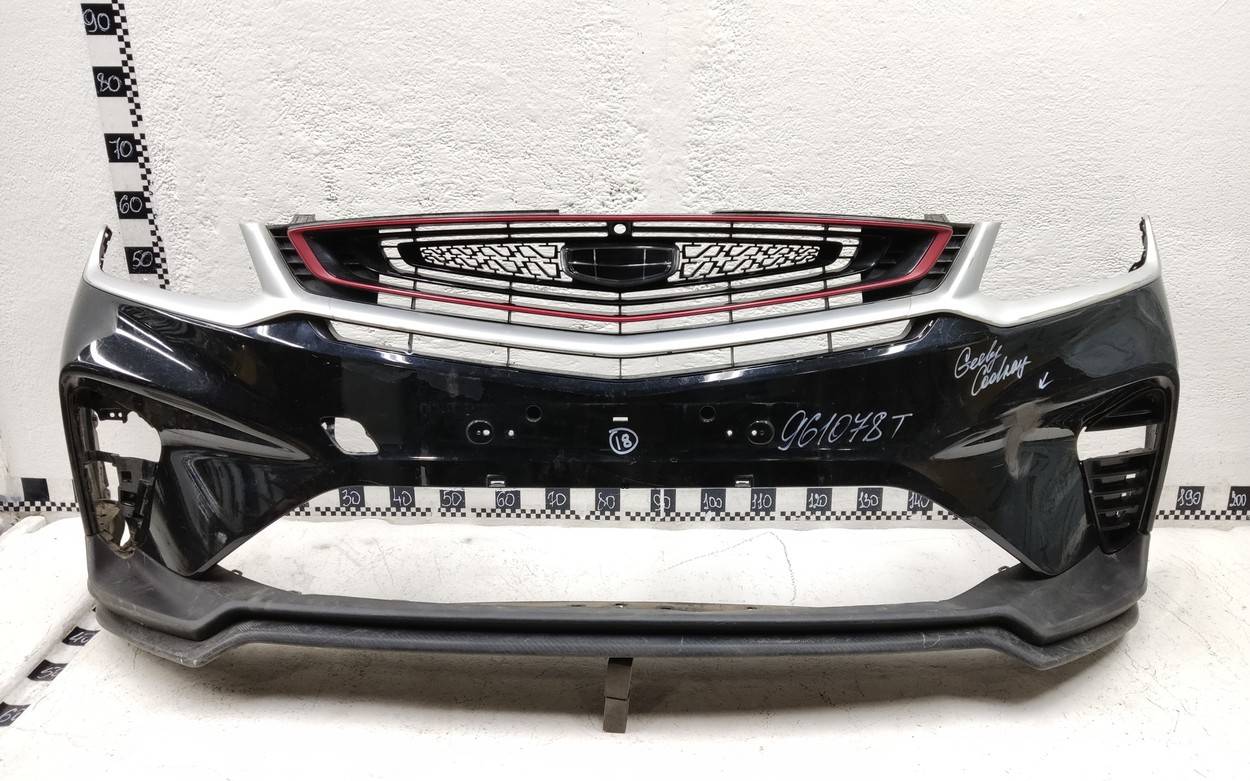 Бампер передний