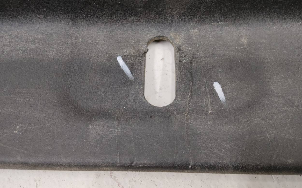 Кожух замка багажника