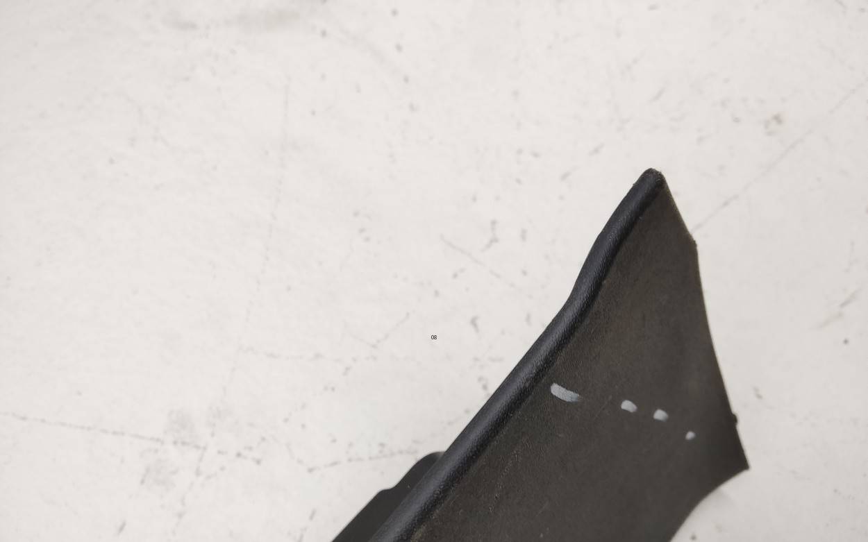 Кожух замка багажника