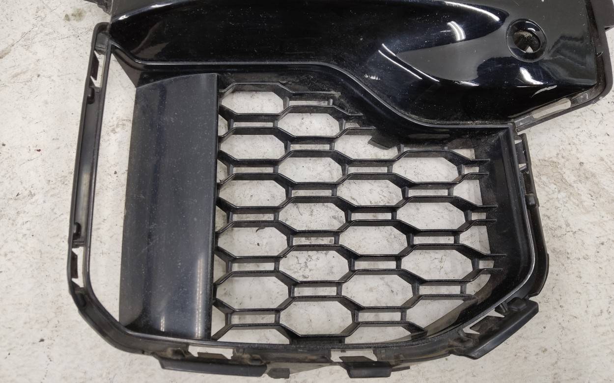 Накладка переднего бампера правая