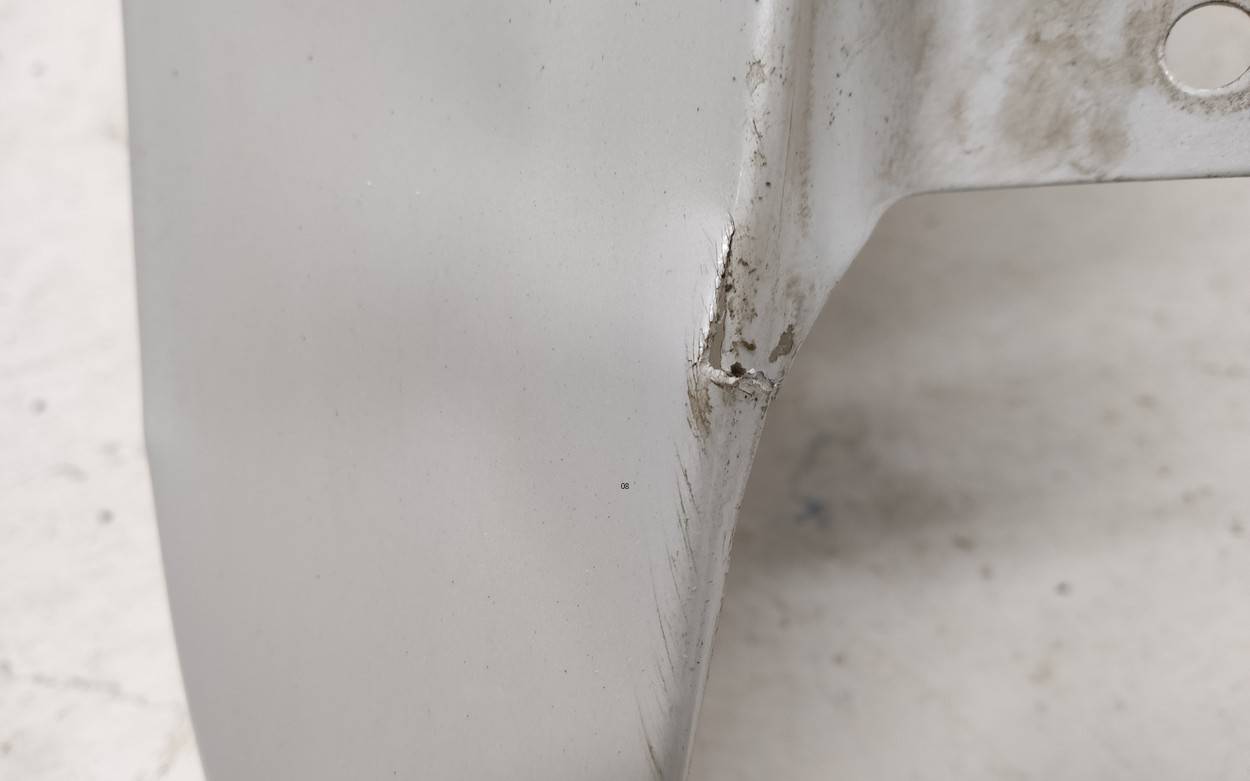 Крыло переднее правое