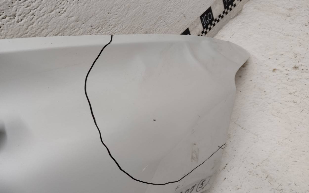 Крыло переднее правое