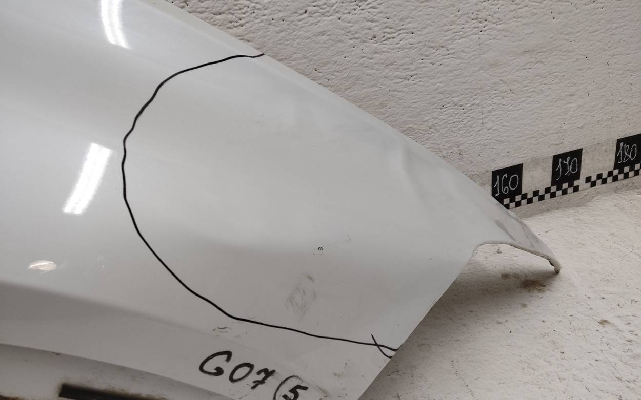 Крыло переднее правое