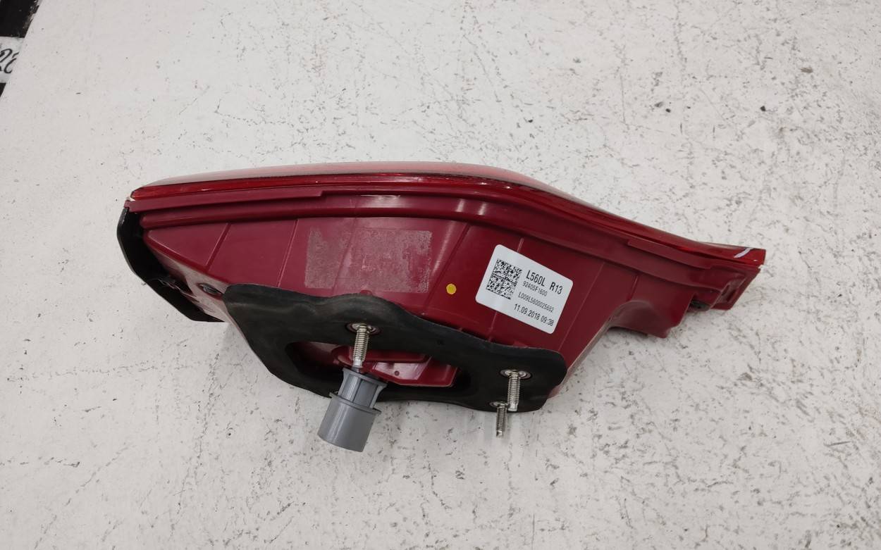 Фонарь задний внутренний левый