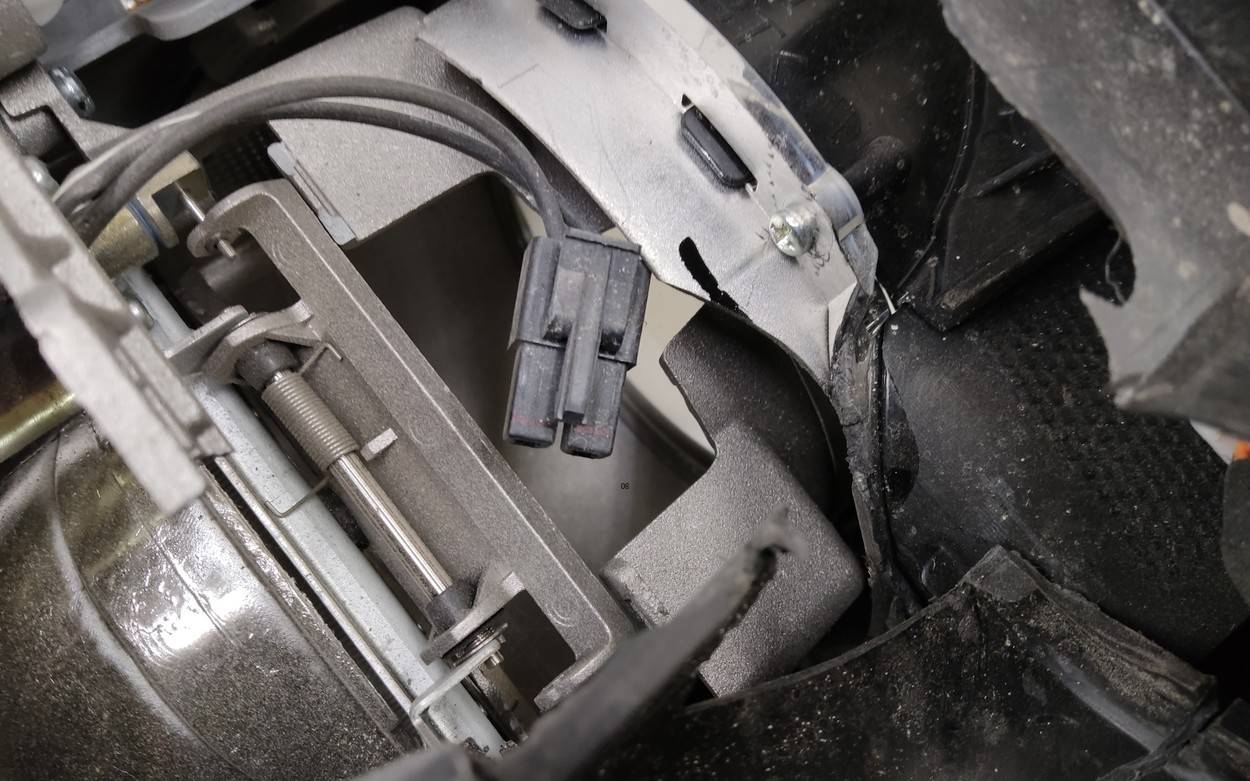 Фара правая