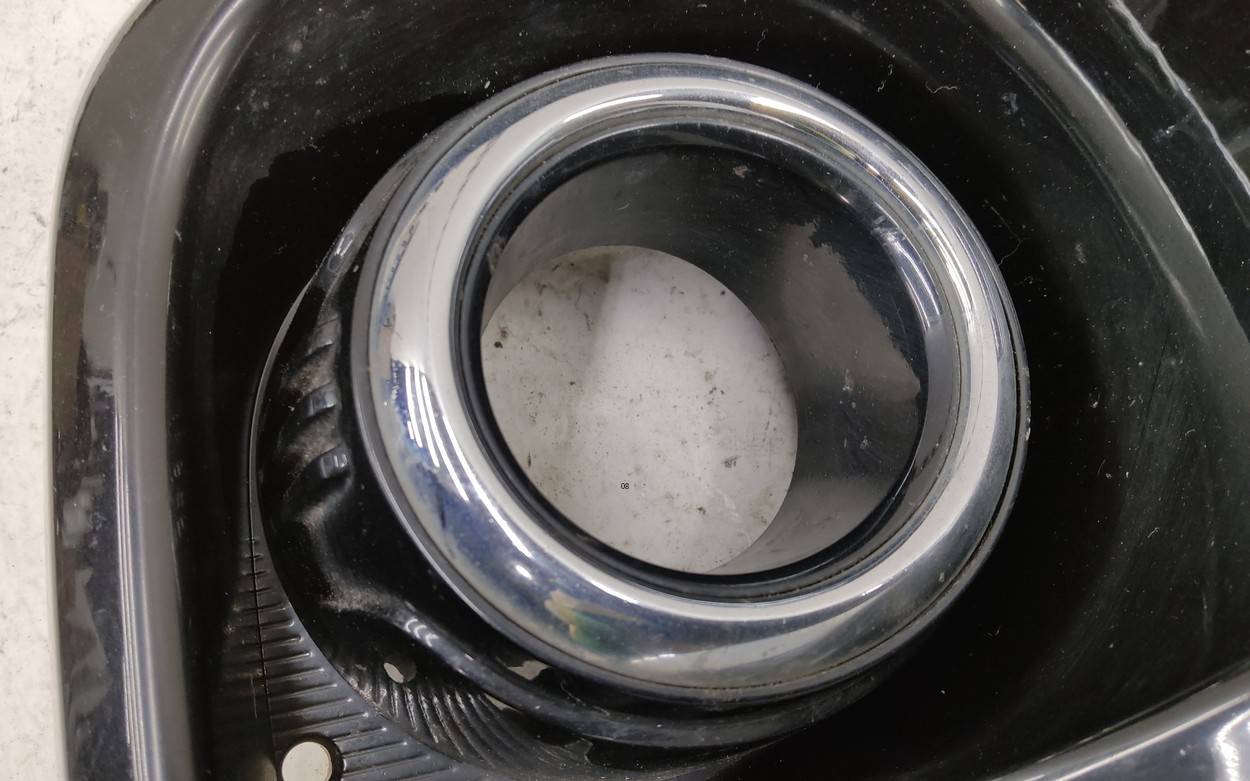 Накладка переднего бампера правая