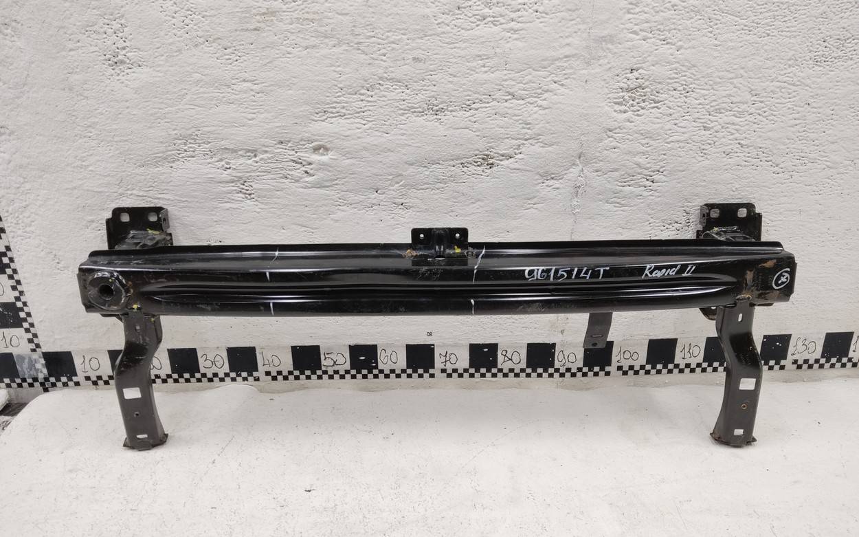 Усилитель переднего бампера