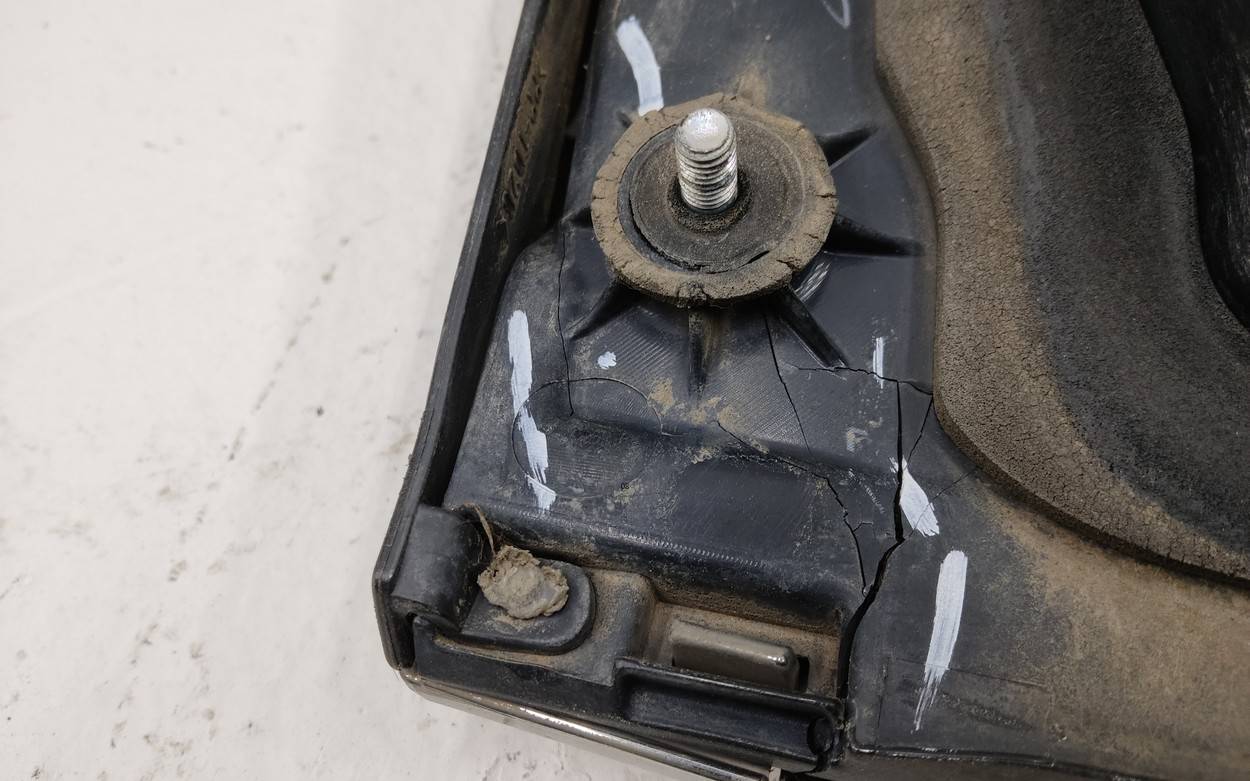 Фонарь задний внутренний правый