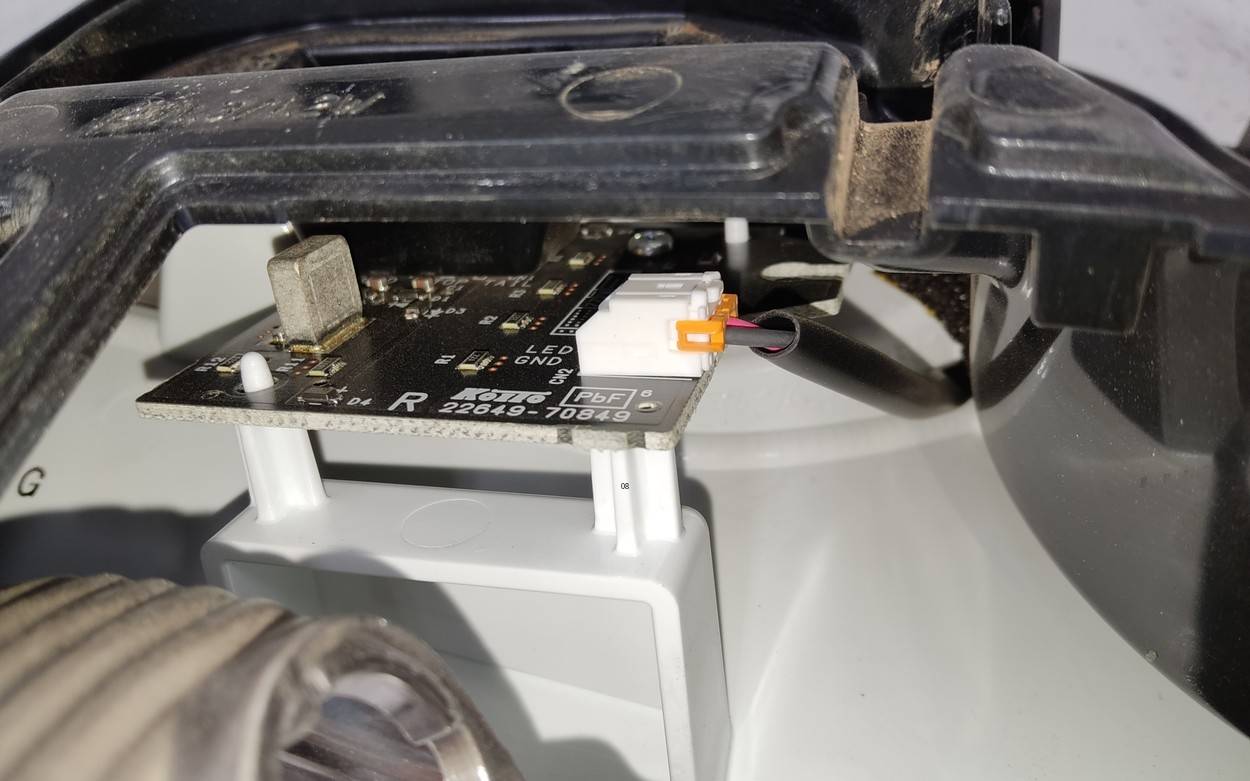 Фонарь задний внутренний правый