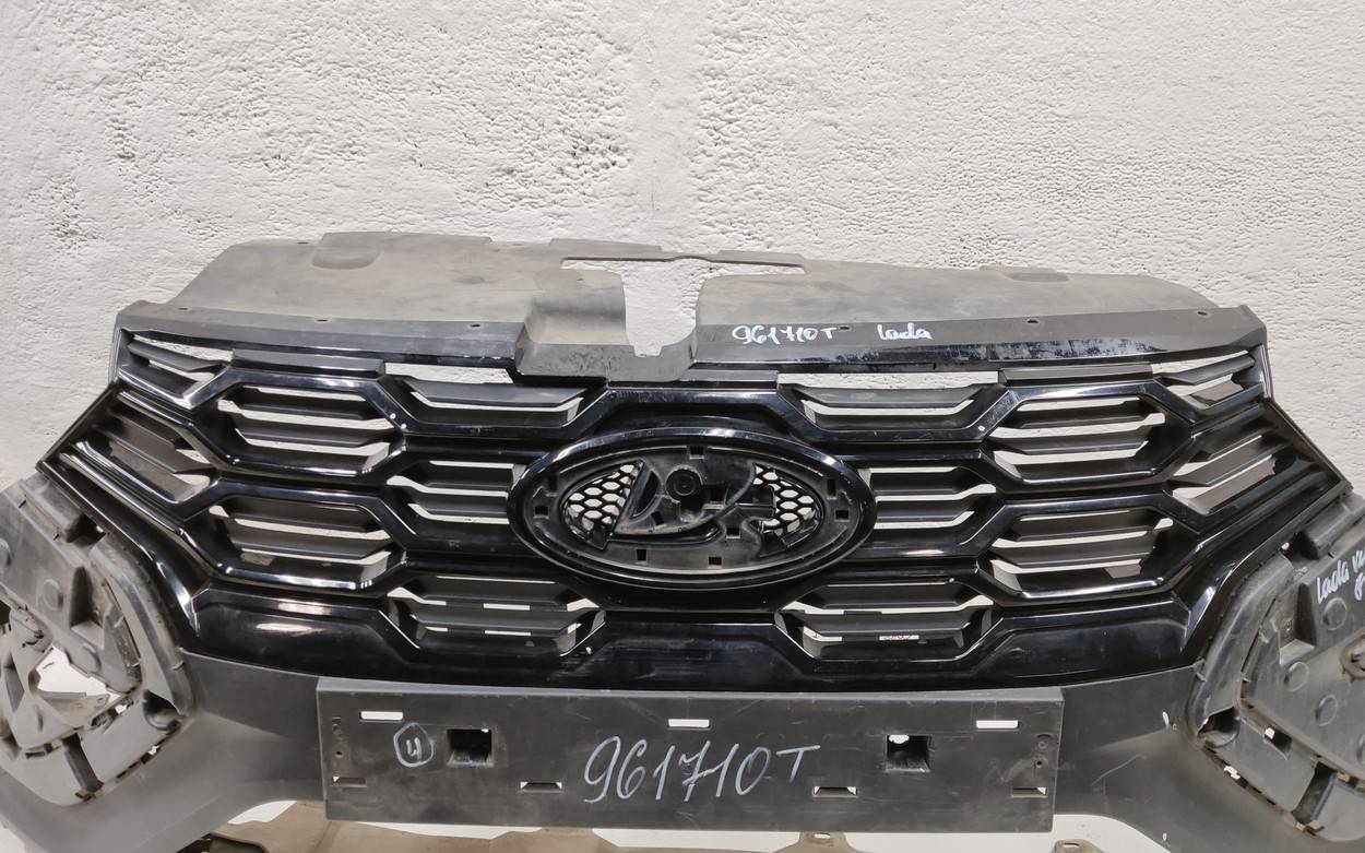 Бампер передний