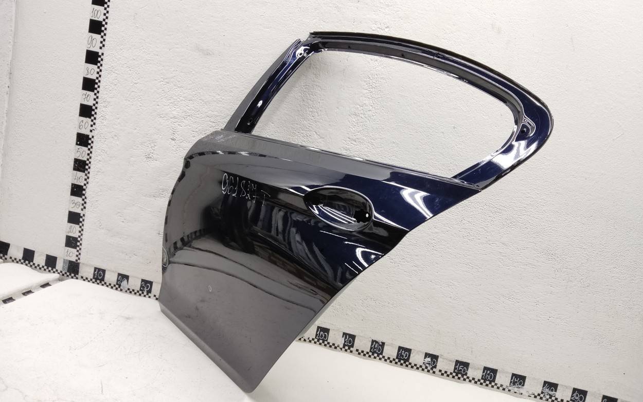 Дверь задняя левая