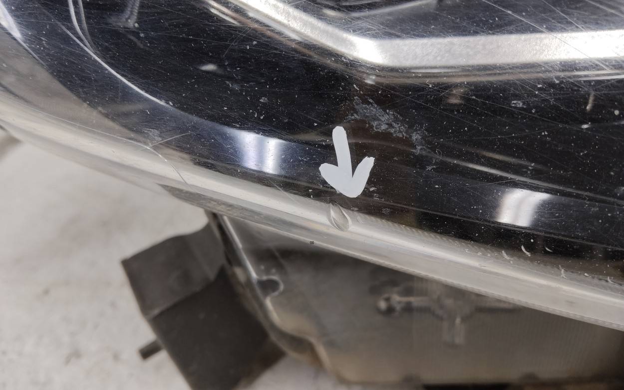 Фара правая