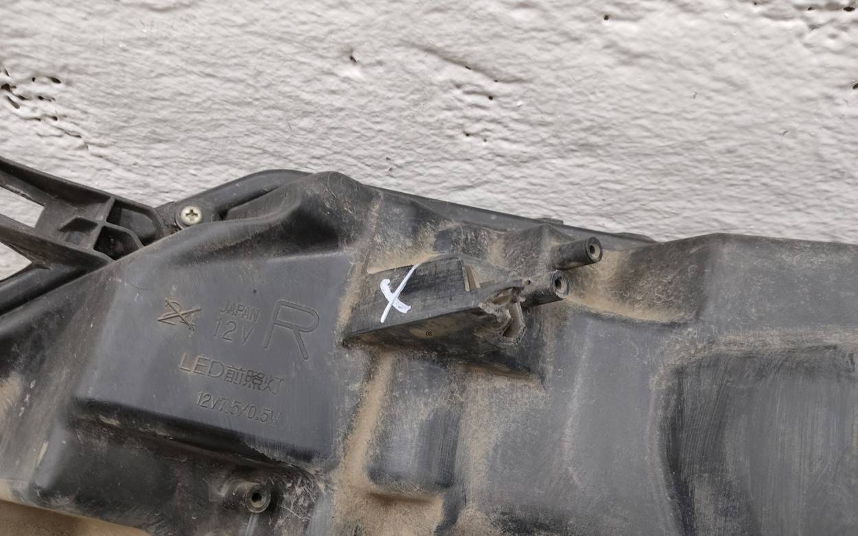 Фара правая