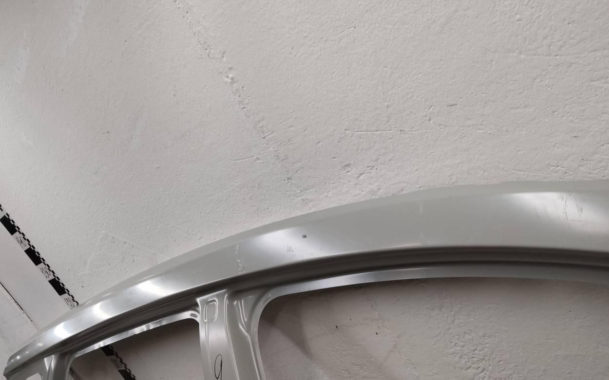 Кузовной элемент