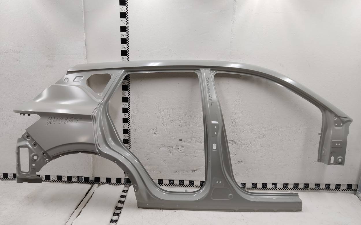 Кузовной элемент