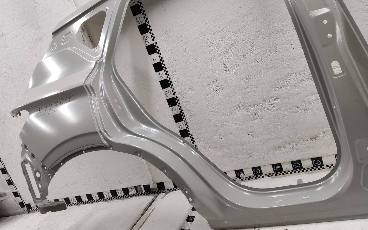 Кузовной элемент