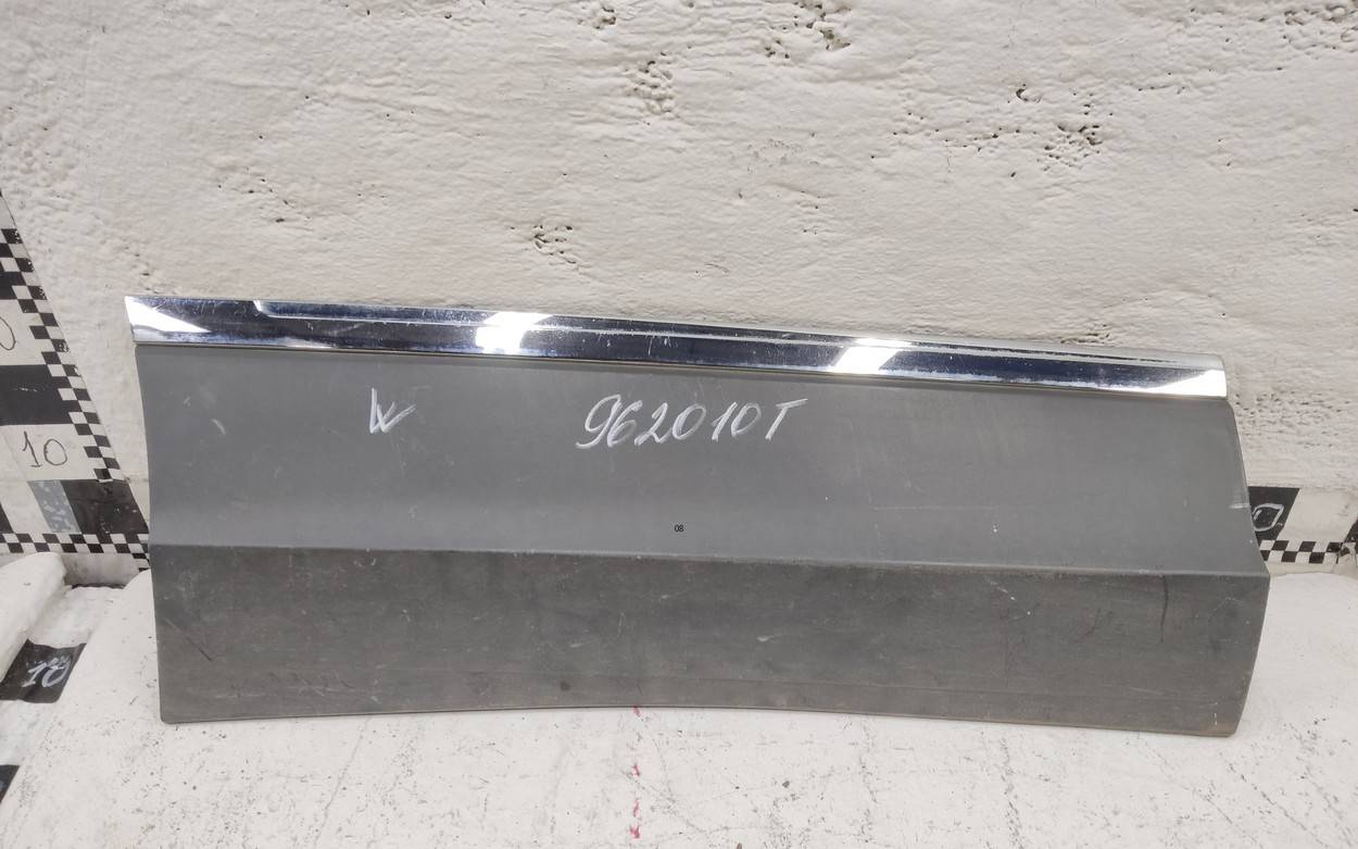 Накладка двери задней правой