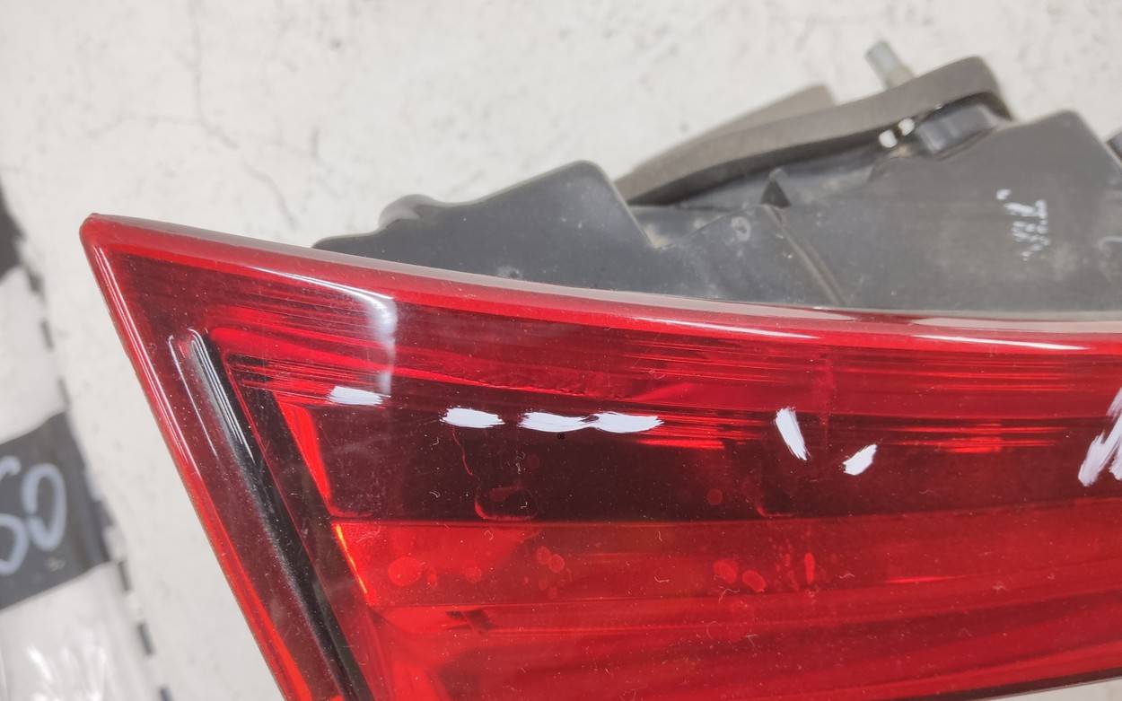 Фонарь задний внутренний левый