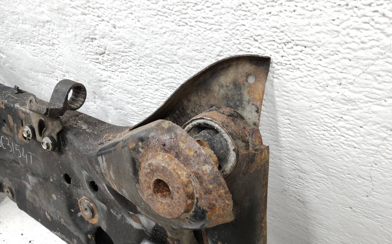 Балка подмоторная