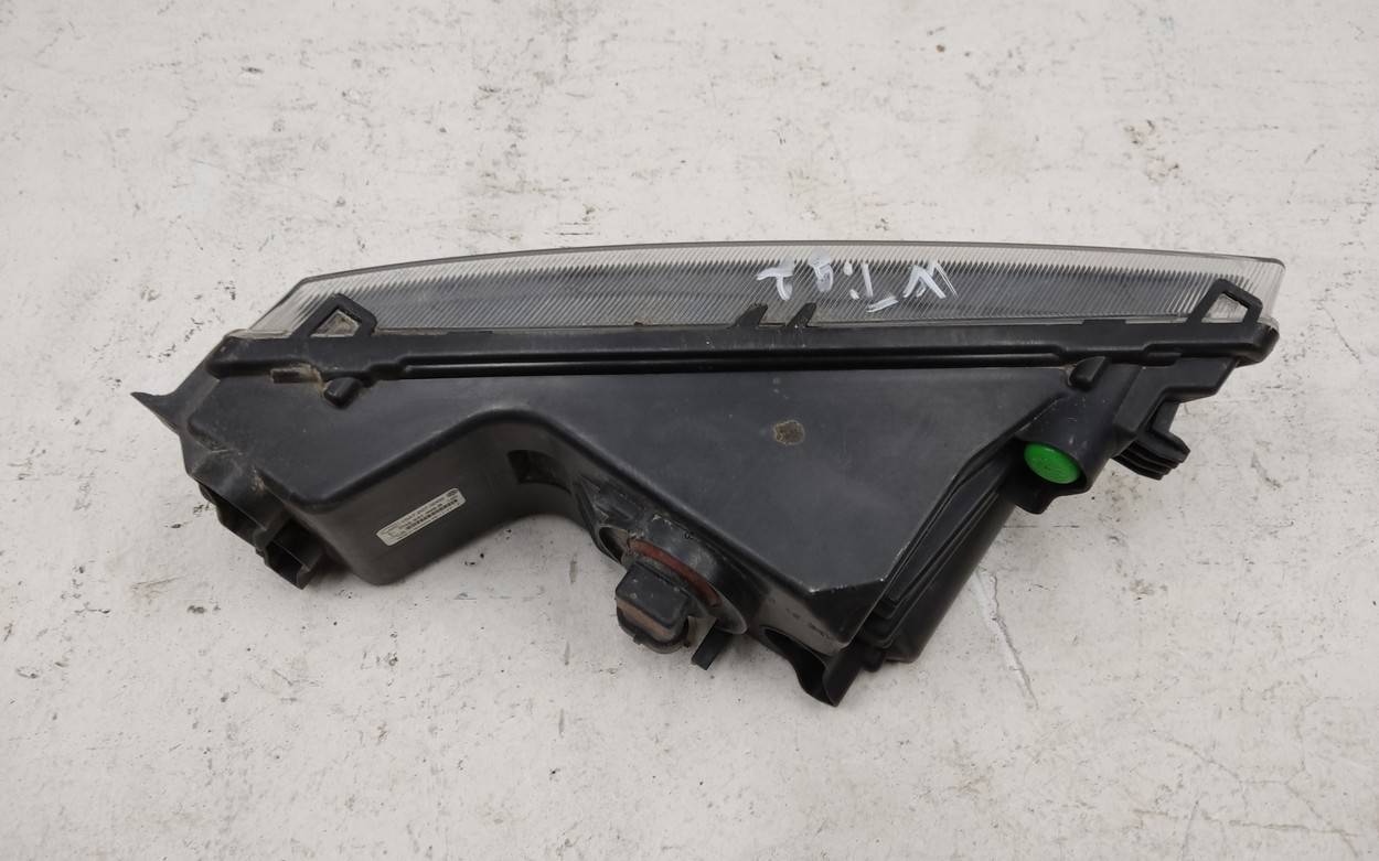 Фара противотуманная левая