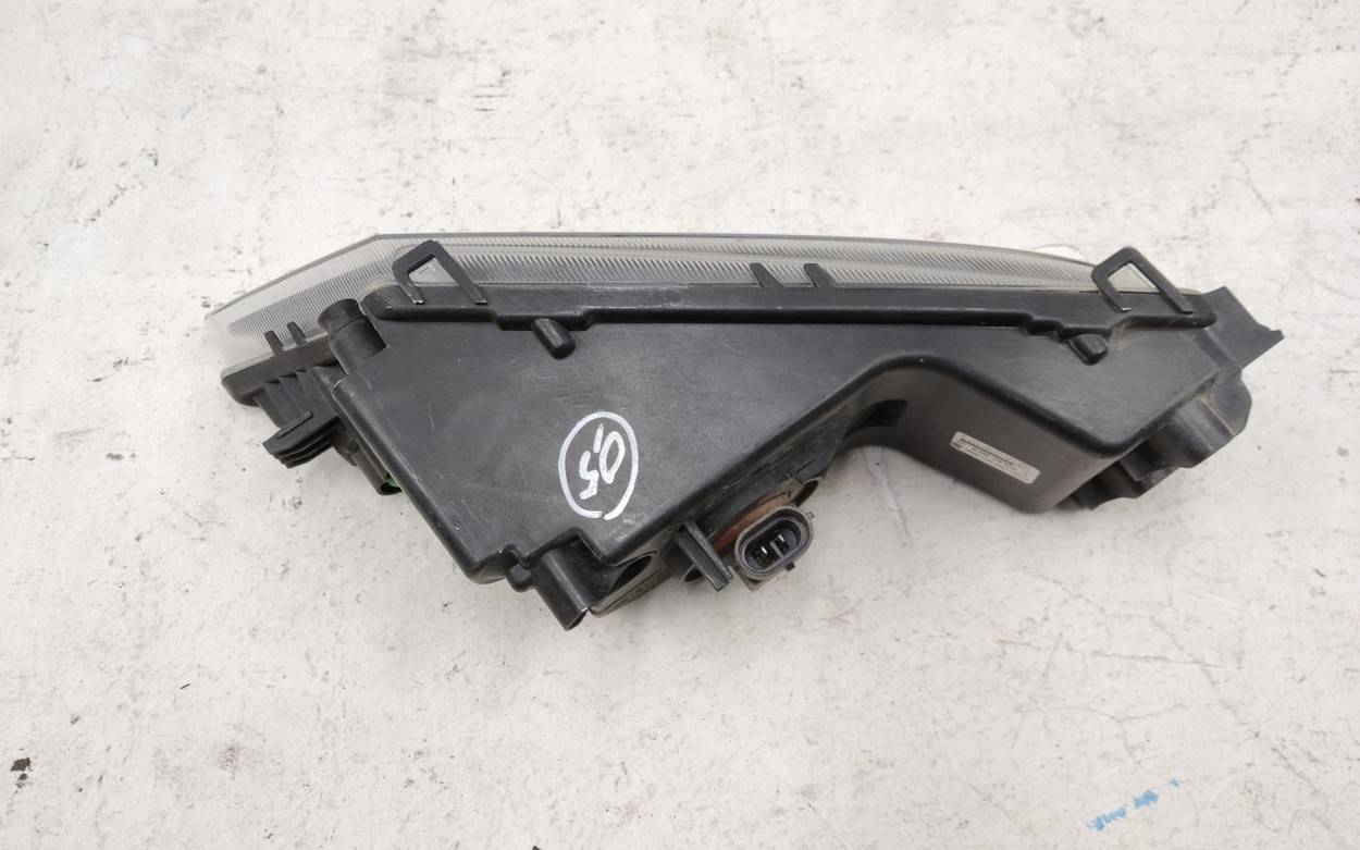 Фара противотуманная левая