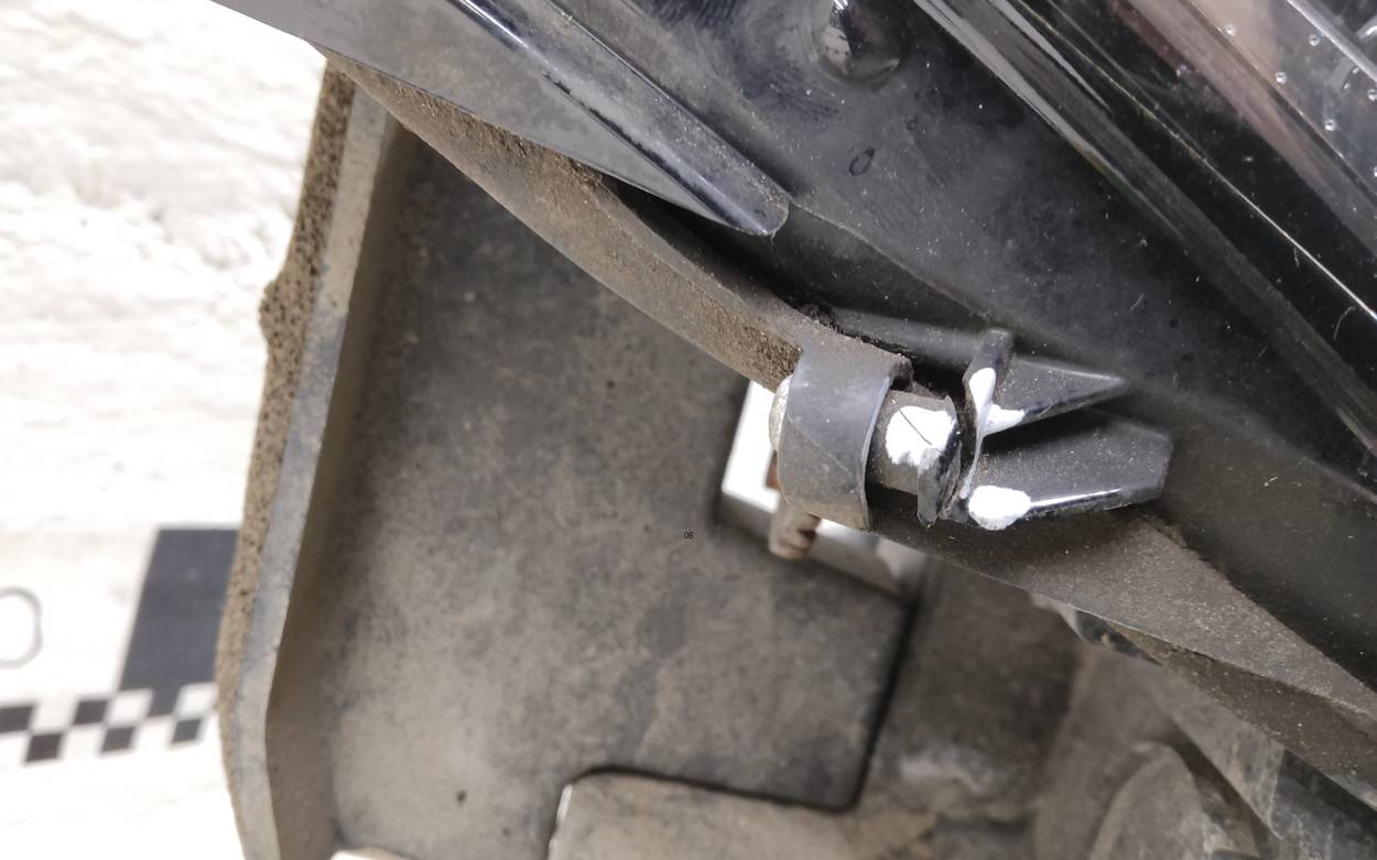 Фара правая