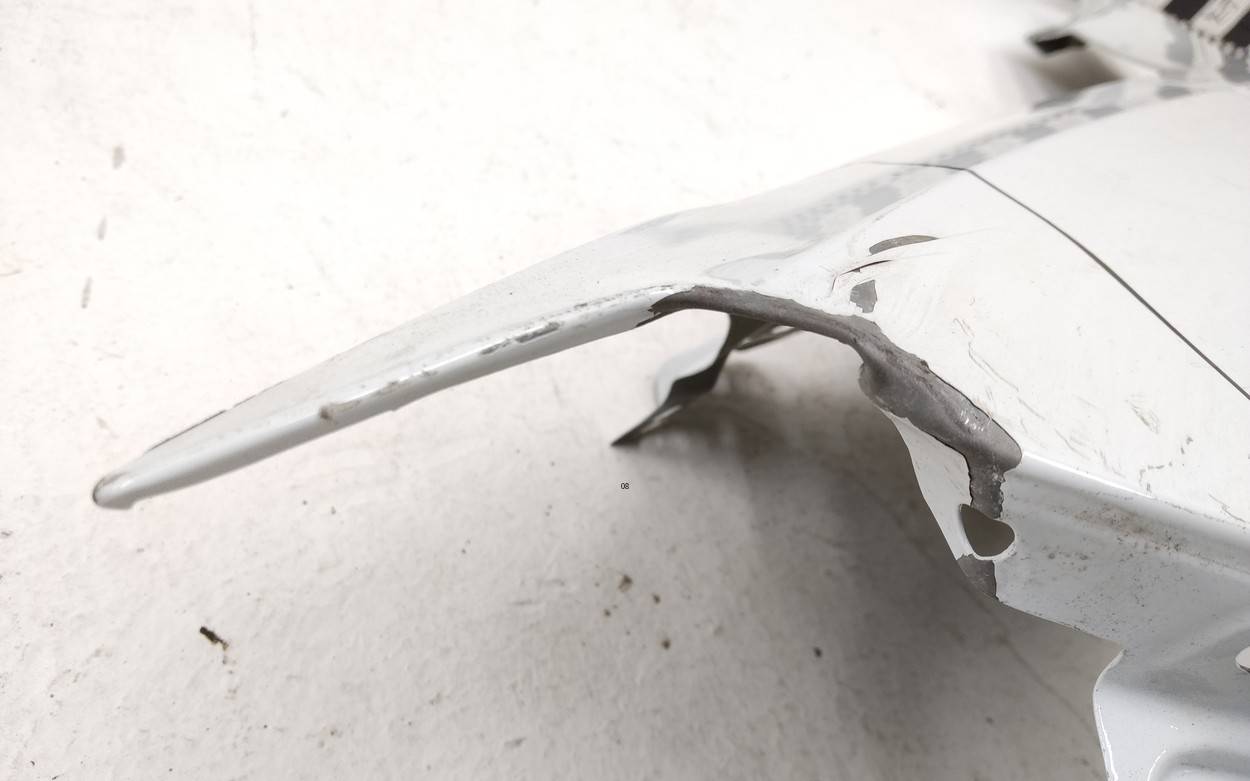 Крыло переднее левое